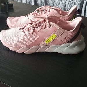 Puma Sneakers Womens